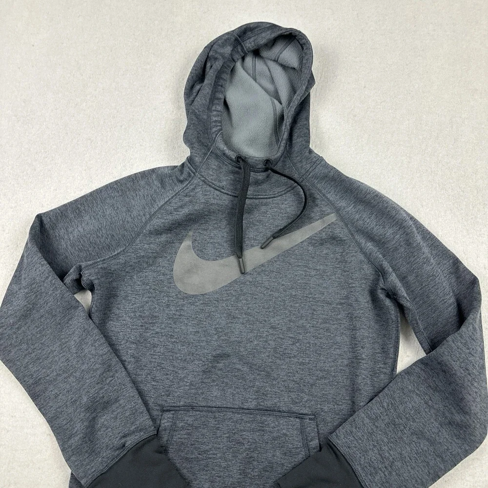 Nike sweatshirt size